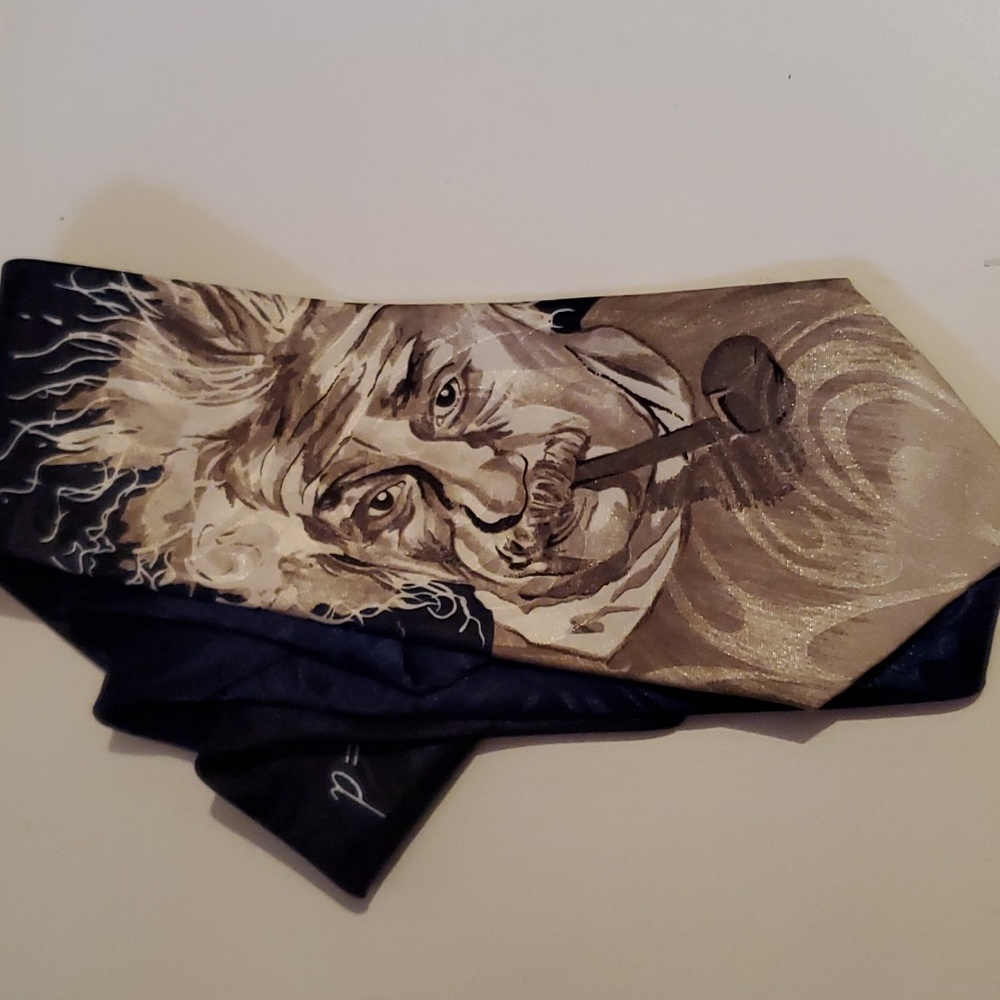 ALBERT EINSTEIN Pipe Smoking Crazy Hair & That Look In His Eye HandMade NeckTie